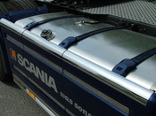Edelstahlblende passend f�r Scania R - laut Herstellerangaben