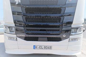 GFK Spoiler/Stostangenverlngerung passend fr Scania New Generation - tiefe Stostange