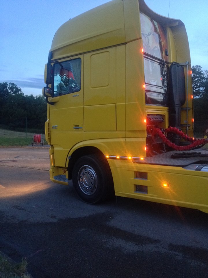 LKW-Zubehör - Gardinen, Sitze, Schmutzfänger, Fußmatten