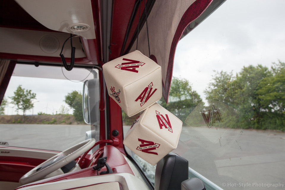 Würfel für Auto | Plüschwürfel-Rückspiegel-Zubehör - dekorativer Anhänger,  weiche, flauschige Verzierung für die Inneneinrichtung von Limousinen, LKWs