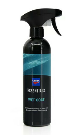 Schwarze Spr�hflasche mit Cartec Essentials Wet Coat Aufschrift und Wasserperlen-Design.