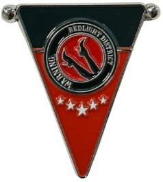 Dreieckiger DTS PIN Wimpel mit "Redlight District" Schriftzug und roten Sternen. Goldene Umrandung.