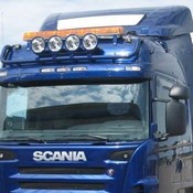 Transparent passend fur Scania auf Spoiler
