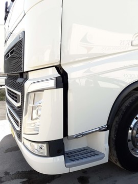 Trrohr mit LEDs passend fr Volvo FH 4