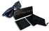 Blau-gemusterte Sonnenbrille mit dunklen Glsern, schwarzem Hartschalenetui, Stoffbeutel und Putztuch.