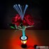 Rote Rosen mit wei�er LED-Beleuchtung und rotem Laternenlicht, ideal f�r LKW-Innenr�ume.