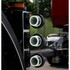 Drei runde Pendelleuchten mit Klarglas und wei�em Licht an einem LKW.